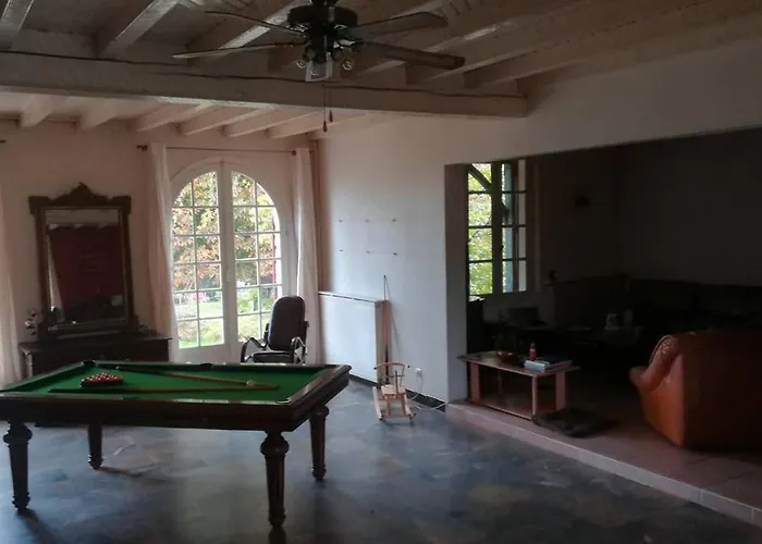 Les Quatre Vents Frühstückspension Montpon-Menesterol